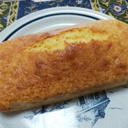 シンプルなパウンドケーキを作りたかったので、ちょうど良かったです。
覚えやすい配合です。